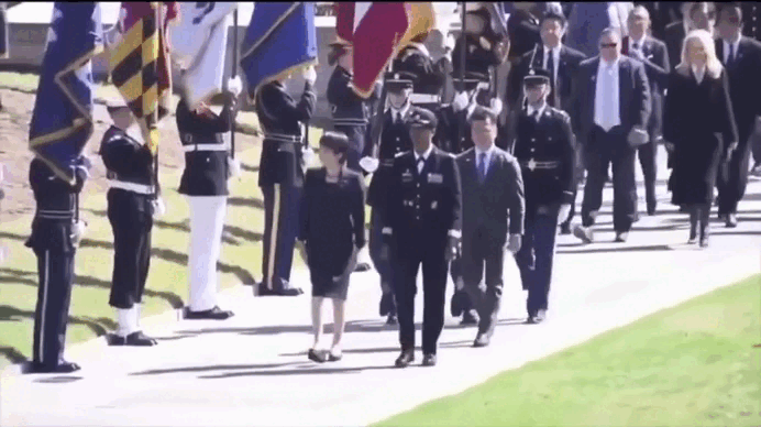    Так выглядит благодарность за ядерные бомбардировки.GIF видео The White House