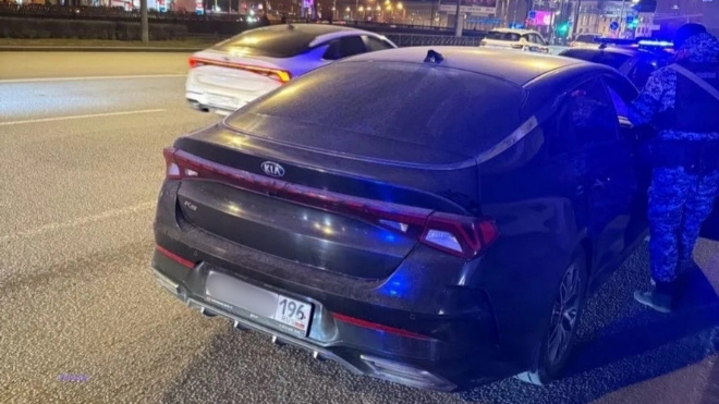 В Петербурге росгвардейцы нашли разыскиваемую иномарку со злоумышленником