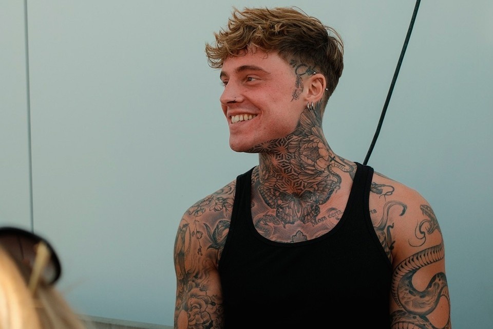    Самуэль Домен, который прославился благодаря мему «Филяй-филяй» Личная страница героя публикации в соцсети