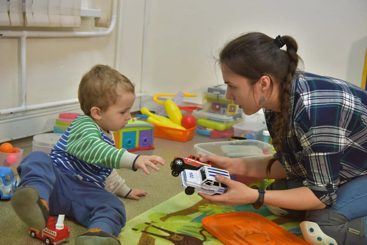Занятия по Денверской модели раннего вмешательства в логопедическом центре "Территория речи"