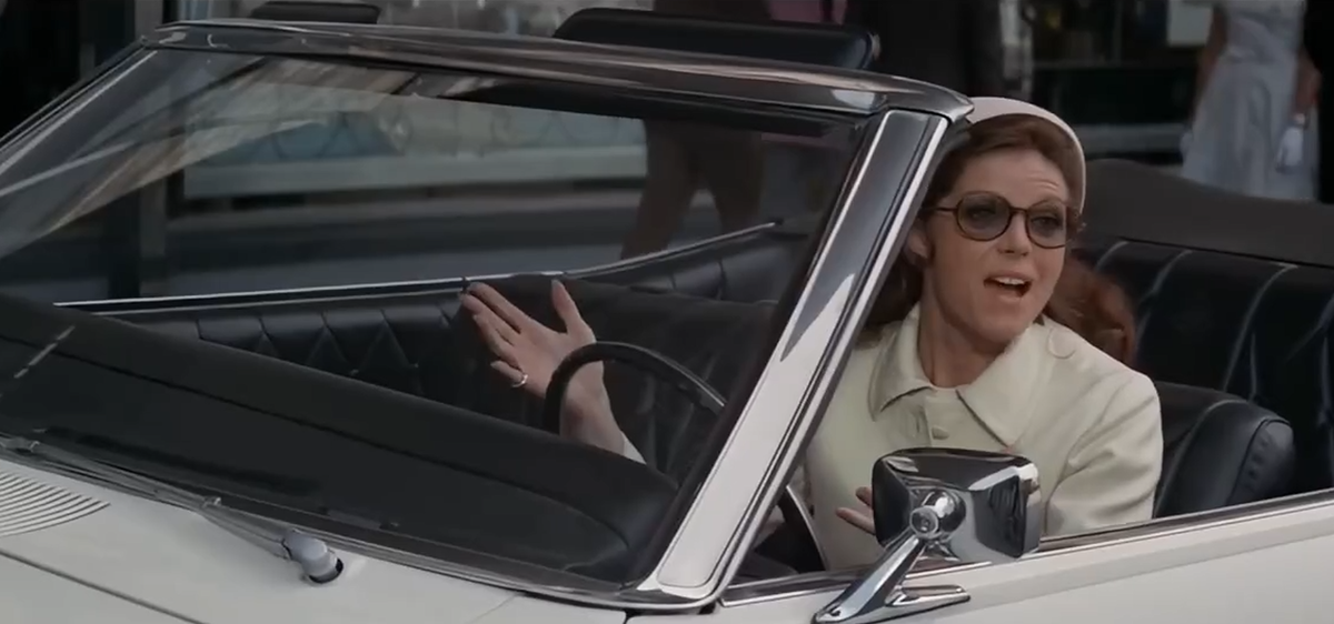 Британка Саманта Эггар сыграла героиню романа Себастьяна Жапризо Дани Лонго, фамилию которой создатели экранизации 1970 года изменили на Ланг, превратив её из француженки в соотечественницу актрисы