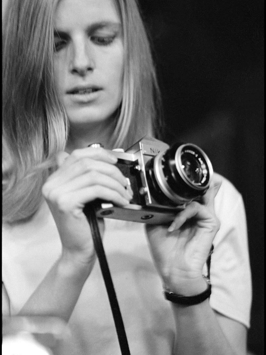 Фотопортрет Линды от Эрика Клэптона. Лондон © 1968 Пол МакКартни, эксклюзивная лицензия MPL Archive LLP. Фотограф: Эрик Клэптон