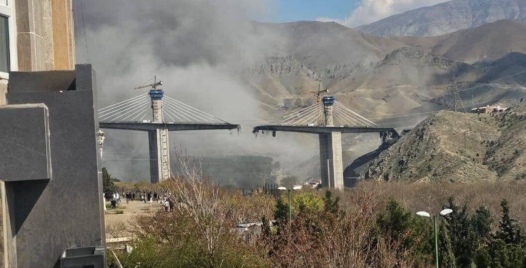 Американцы самый высокий мост у персов развалили. А мы чего?