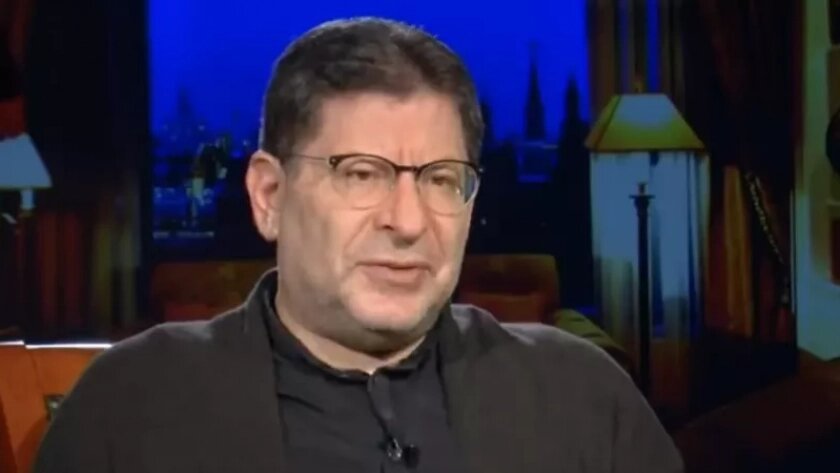    Скриншот из программы "Взрослым о взрослых" (12+)