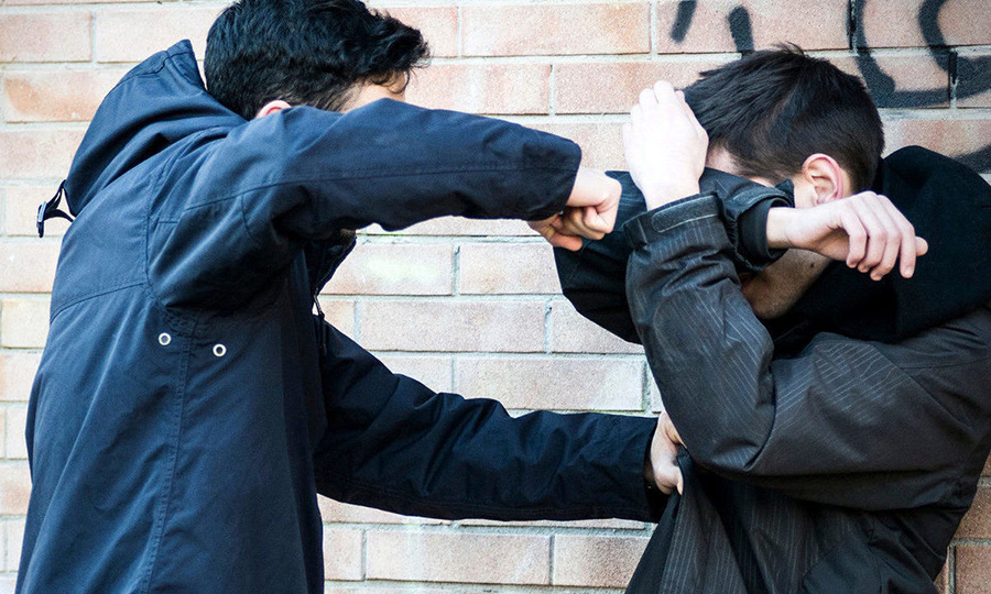 В Минске пьяный иностранец беспричинно избил прохожего