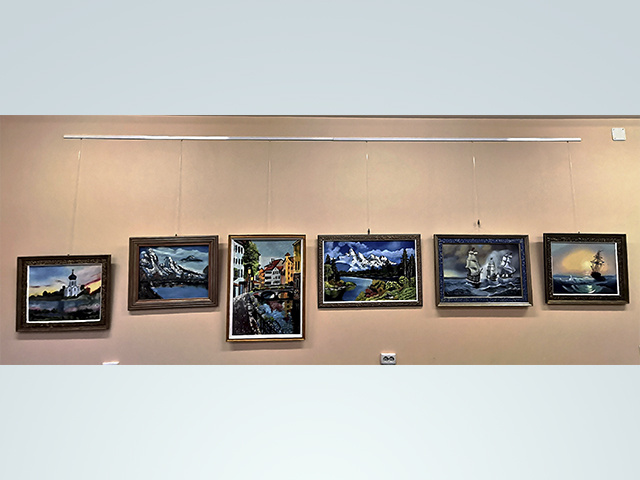 В Твери открыта выставка художника, который не боится пробовать и ошибаться