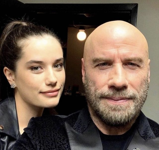    Элла Блю Траволта и Джон Траволта. Фото: @johntravolta (Instagram*)