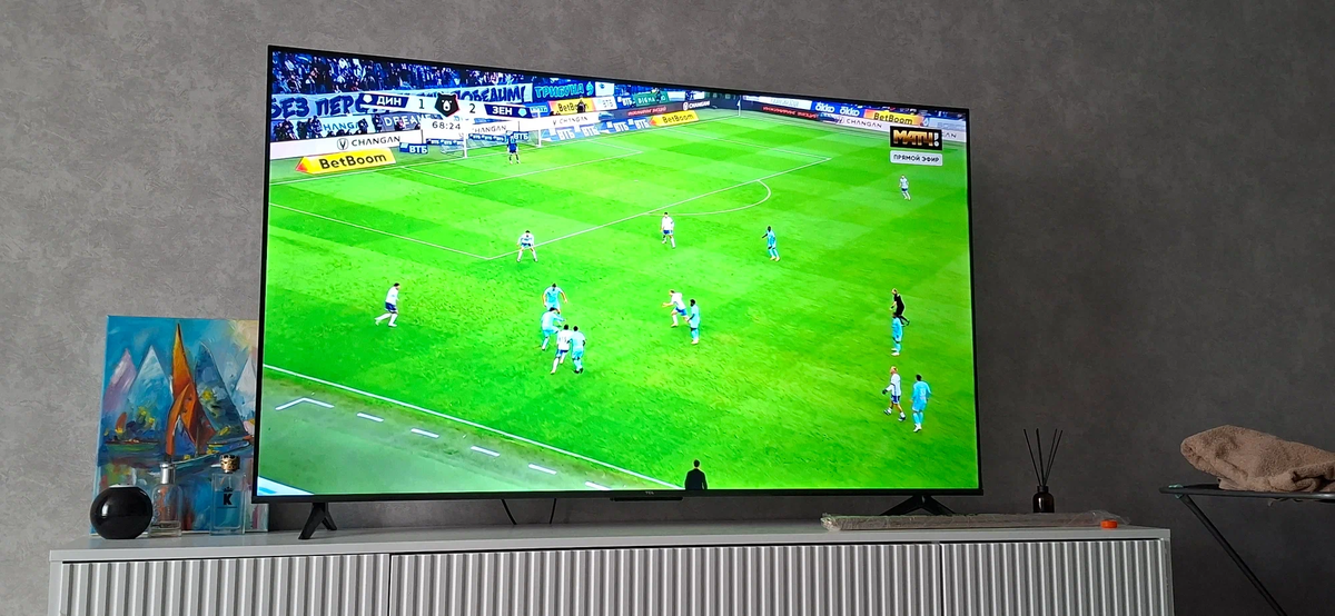 TCL T6C с QLED 4K: стоит ли брать телевизор, который выбрали 13 000 человек
   