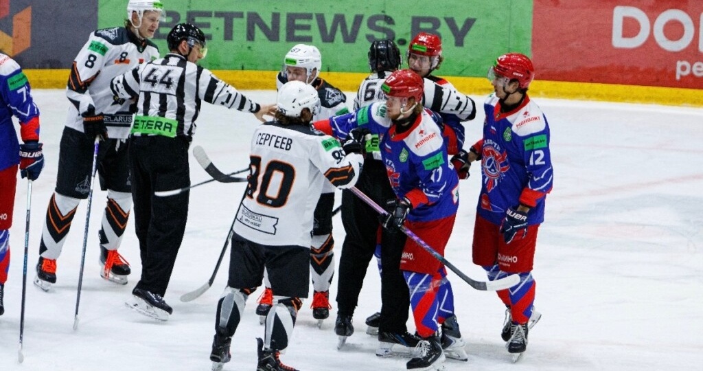 Василий Анохин поздравил смоленский «Славутич» с победой над «Шахтёром»