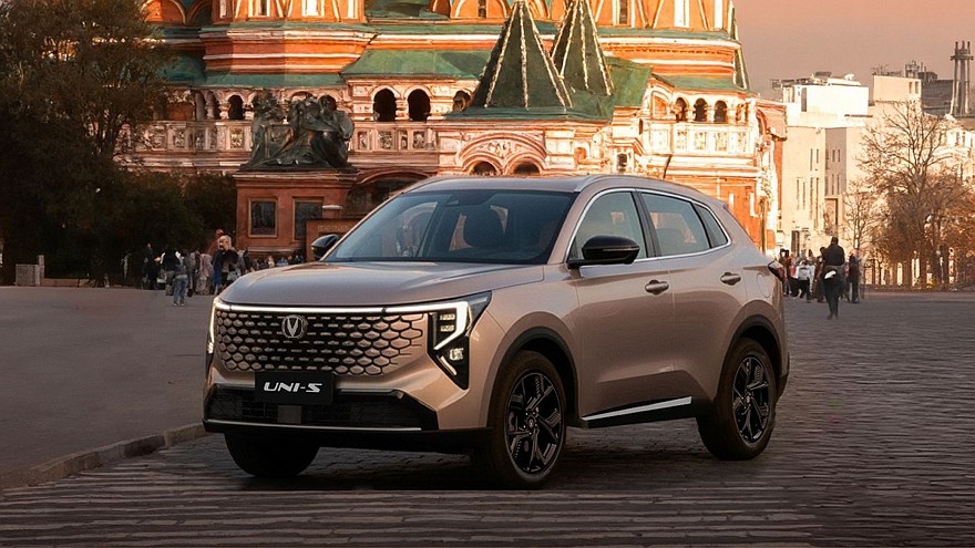    На фото: Changan Uni-S нового поколения