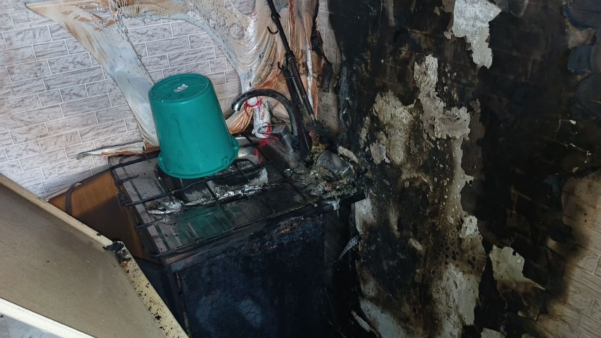    В Урае пьяный житель устроил пожар из-за забытой на плите еды