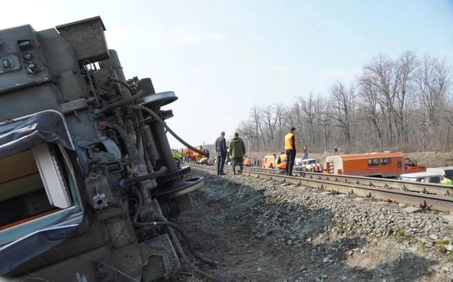 Семь вагонов поезда № 302 Москва — Челябинск сошли с рельсов вчера утром в Ульяновской области — что известно