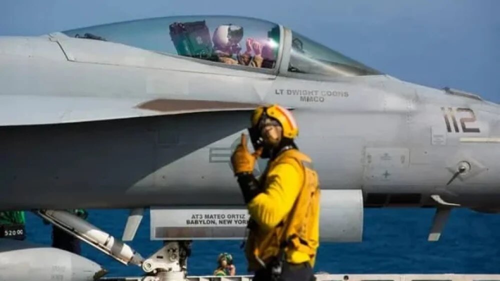 истребитель перед вылетом.  фото: яндекс.