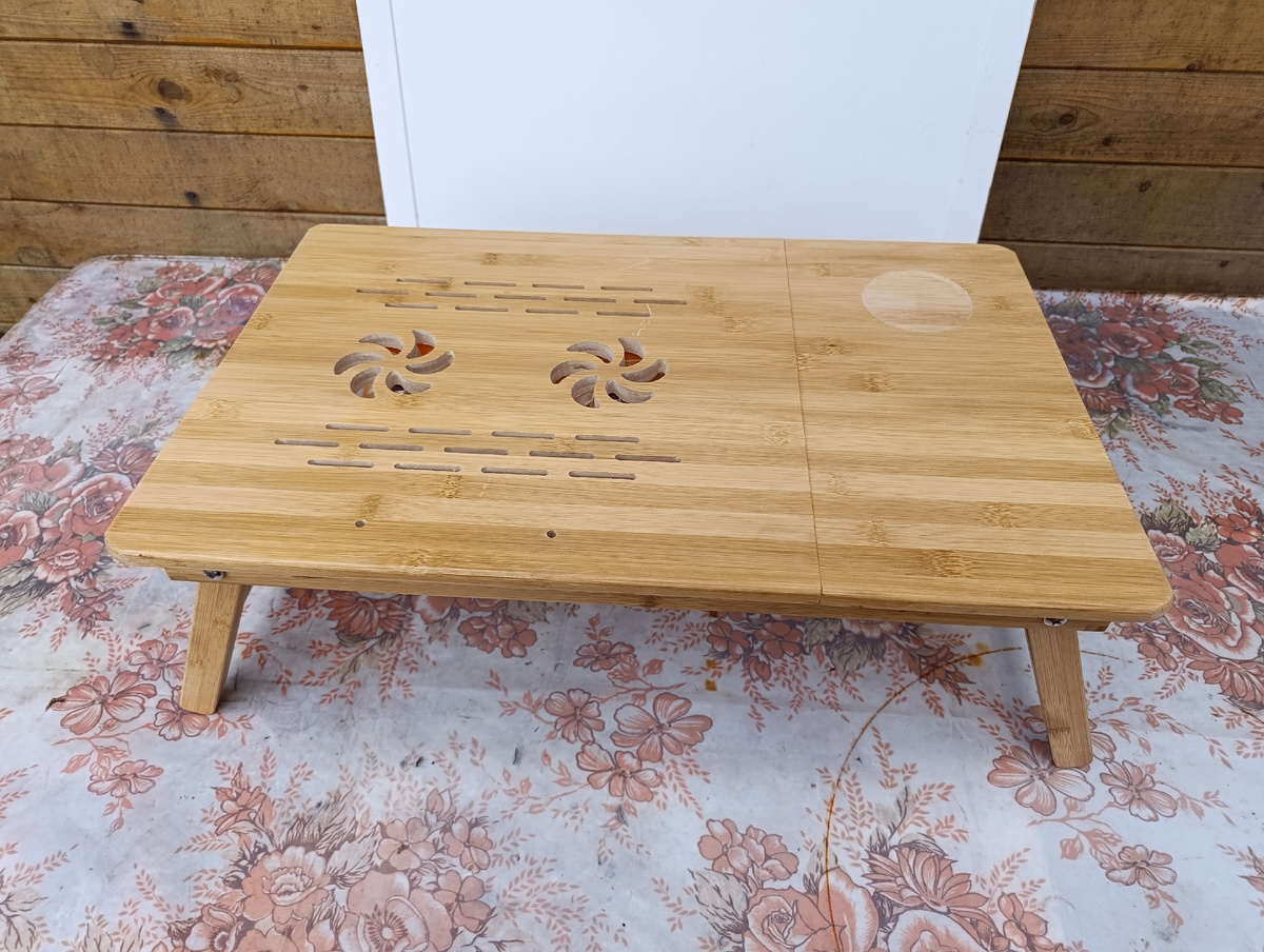 Стол для маленьких людей.