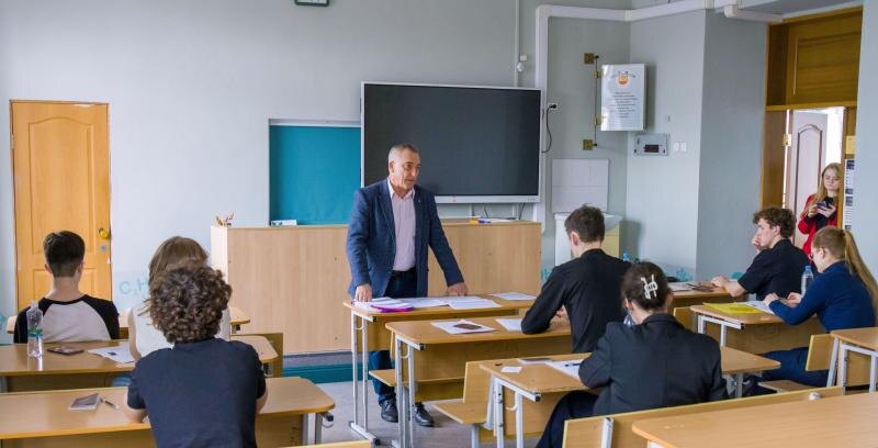 Челябинские школьники смогут поступить в МГУ без экзаменов