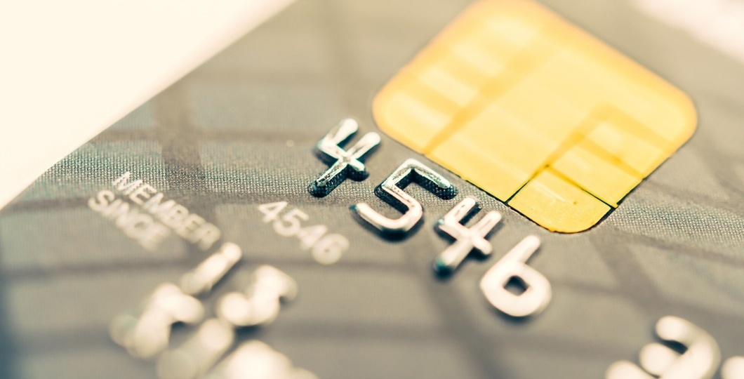 Вдова участника СВО из Красноярского края отдала мошенникам миллионы