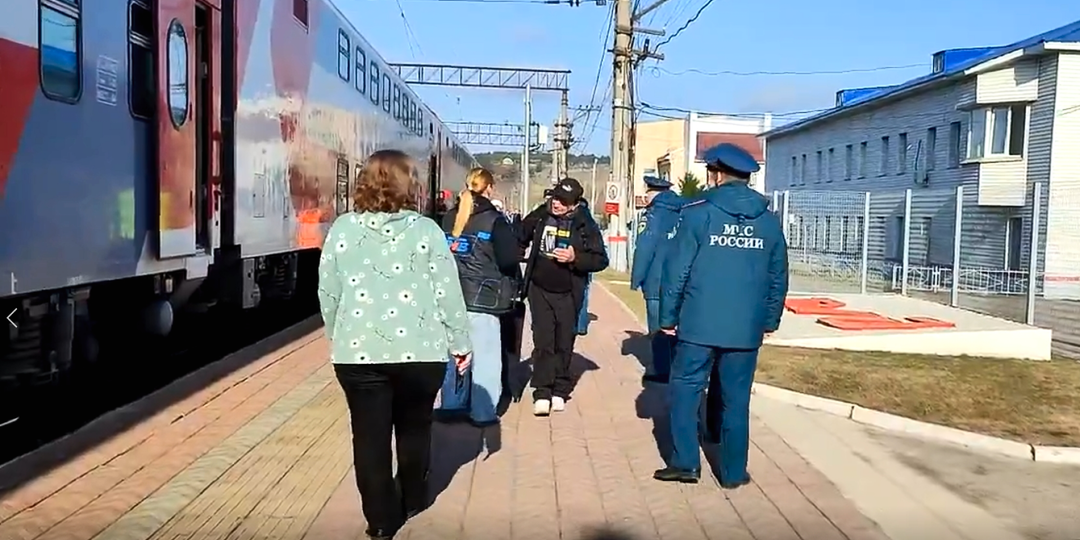 «Ударился головой о землю»: пассажир из Усть-Катава рассказал о крушении поезда № 302