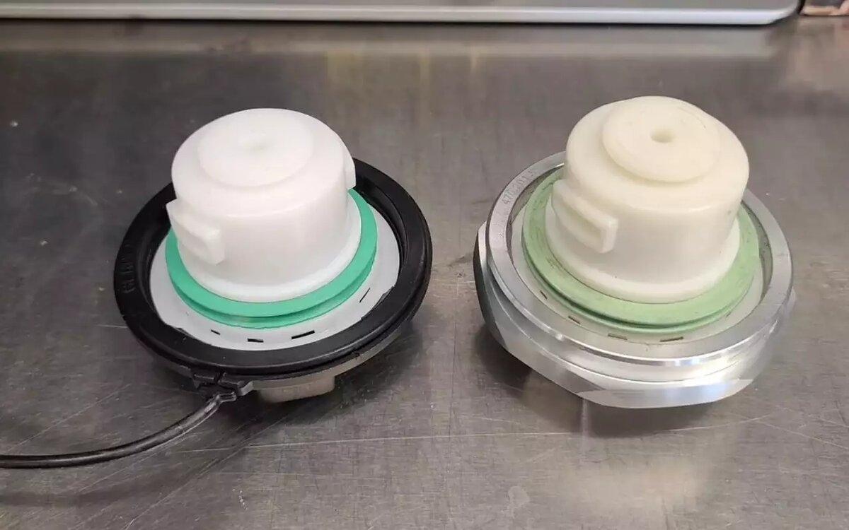 В суперкаре Lamborghini нашли детали от бюджетного Ford FocusLamborghini Aventador починили деталями от Ford Focus за $100 вместо $1200
📷
📷
📷
📷
