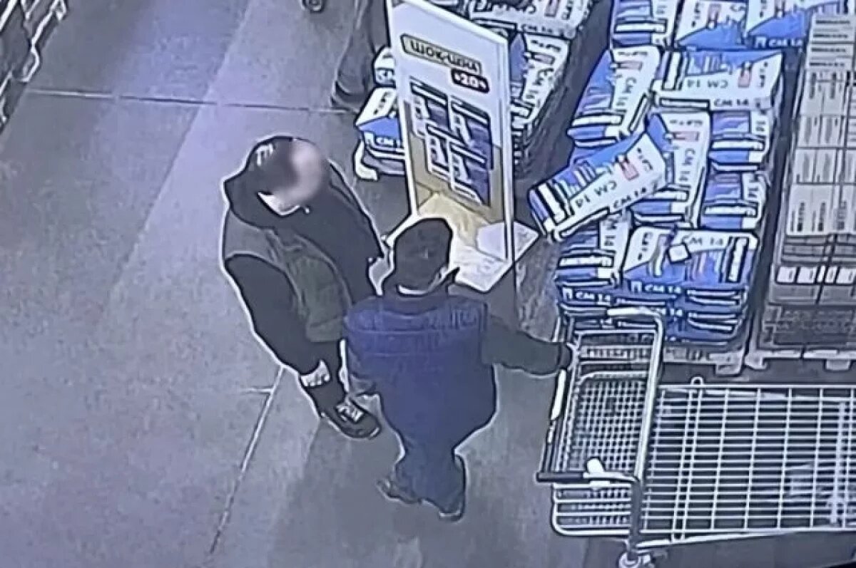    Житель Уфы переклеивал ценники в строительном магазине и брал товар дешевле