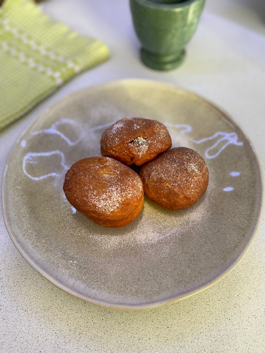 Готовлю Берлинские пончики для любимой))