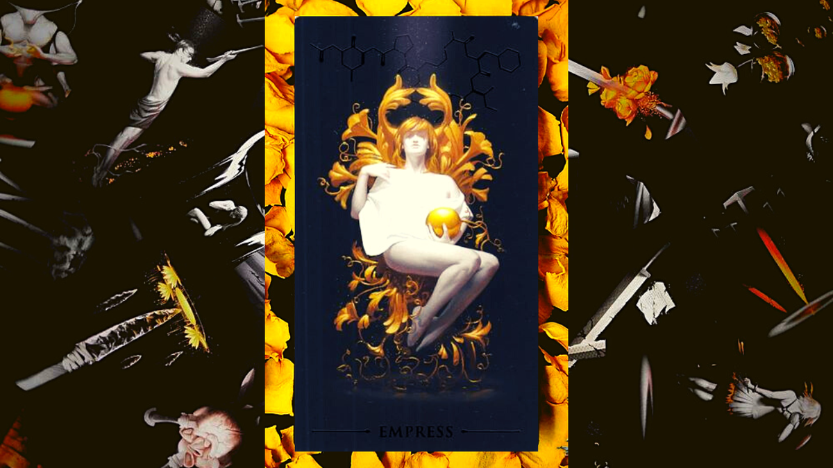 Императрица. Photo «True Black Tarot» by Arthur Wang