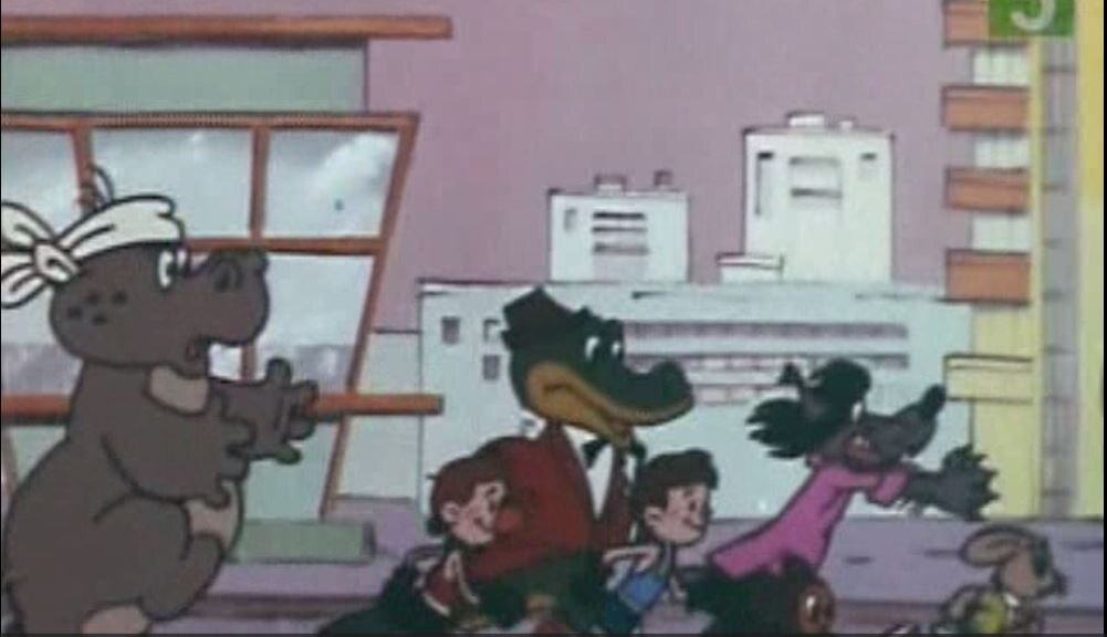 Довольно известная заставка "Ну, погоди!" Как думаете, что это за бегемот?