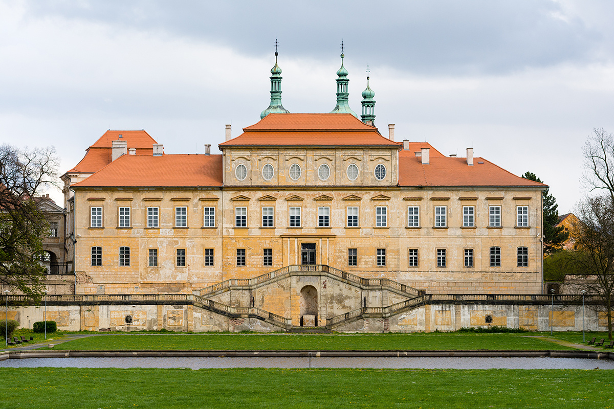 Jan Pasler / Shutterstock / FOTODOM📷Духцовский замок