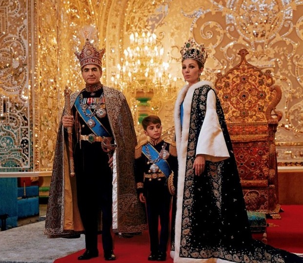 Пир во время чумы, как роскошь иранского шаха приблизила революцию 1979 года