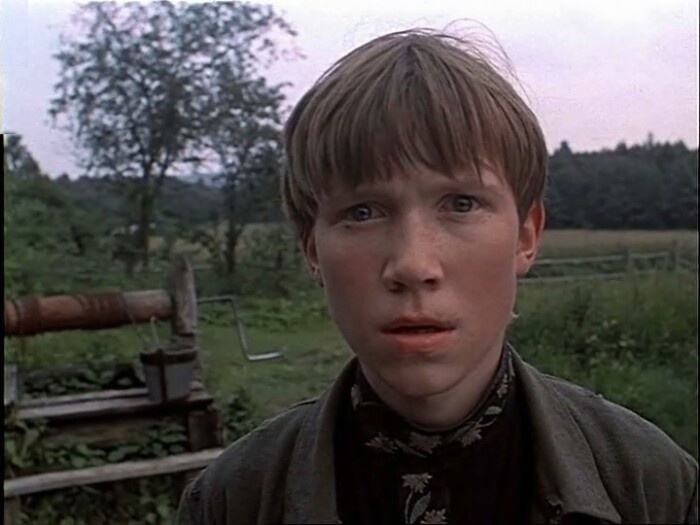    Превращение Алексея Кравченко в Флёру, героя, прошедшего через ад войны.