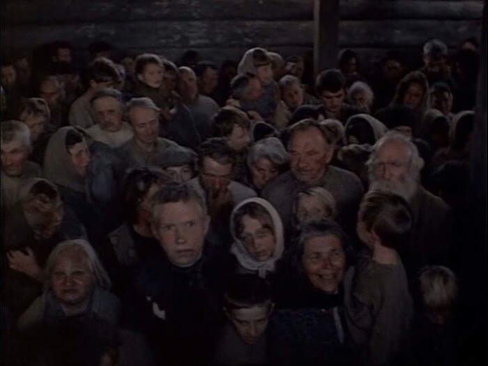    Сцена из пронзительной военной драмы, оставившей глубокий след в сердцах зрителей.