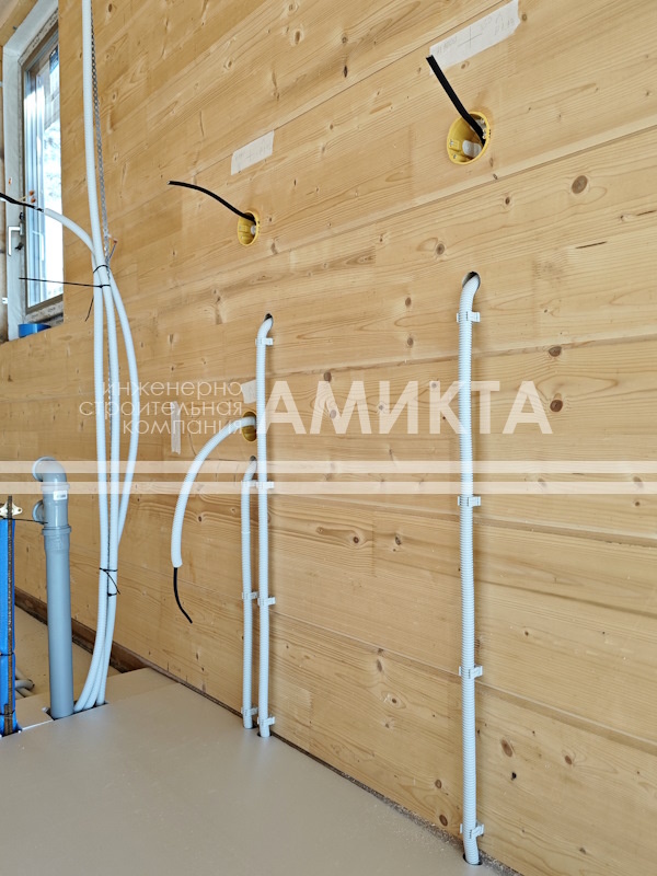 использовано изображение со страницы https://amikta.ru/articles/articles-electrika/elektroprovodka-v-derevyannom-dome-normy-pue-i-montazh