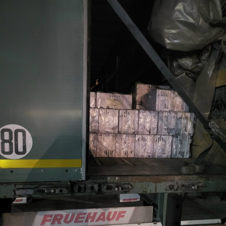    На границе Оренбуржья пресекли ввоз 10,6 тонны пестицидов Оренбуржье