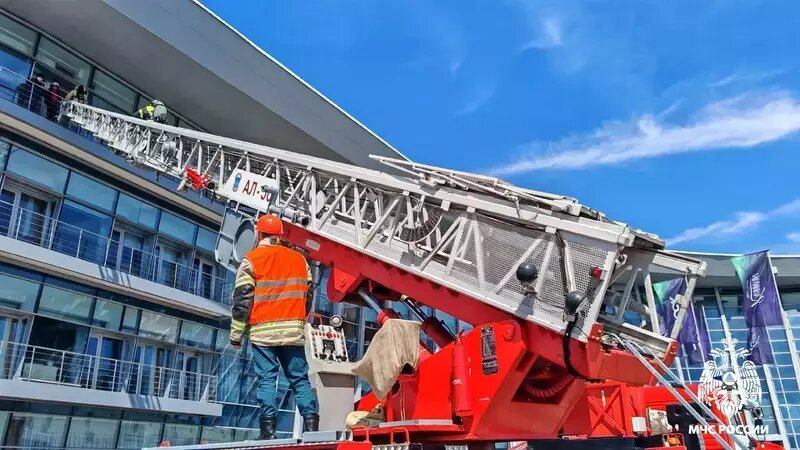    Условный пожар потушили сотрудники ведомства Фото: ГУ МЧС по Ставрополью
