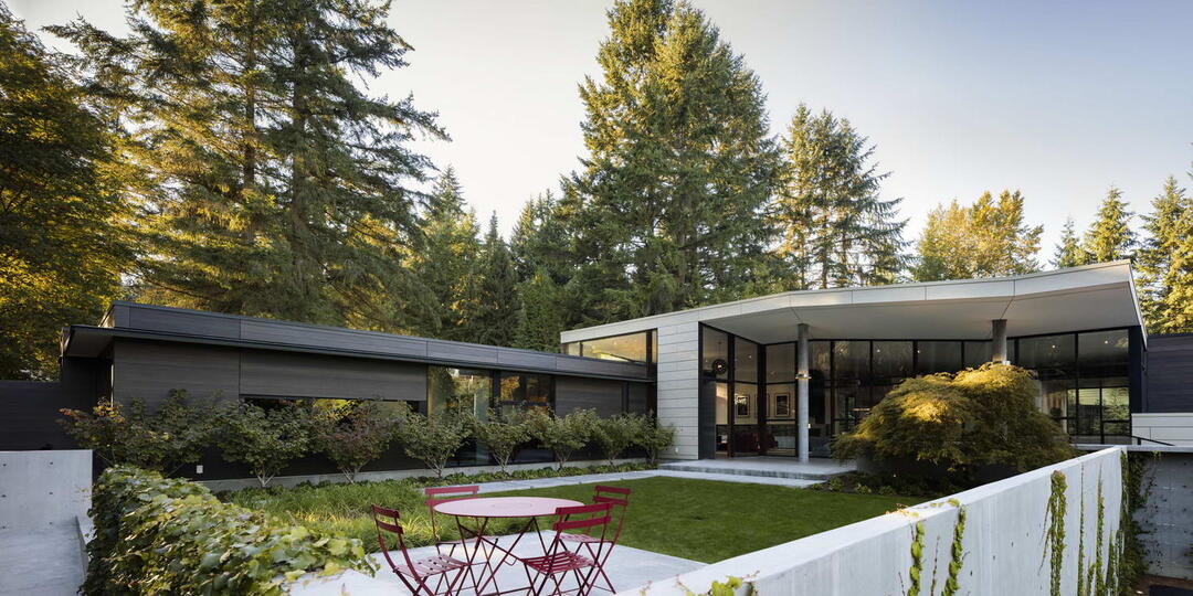 Красиво, уютно и современно: Просторный дом для жизни и отдыха в США