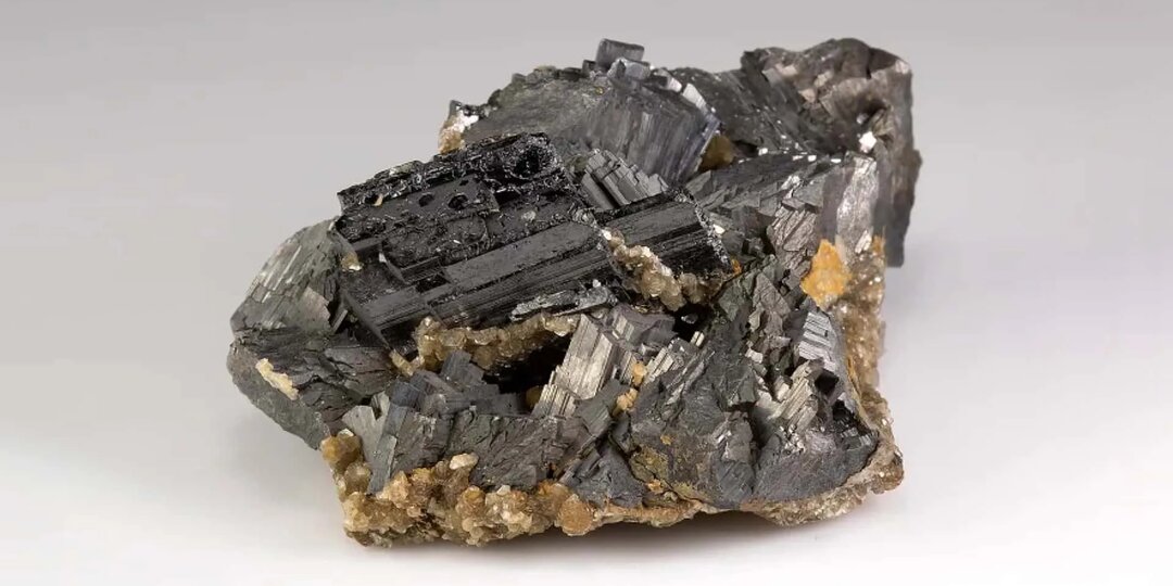 Вольфрам: От «волчьей пены» до главного металла оборонной независимости