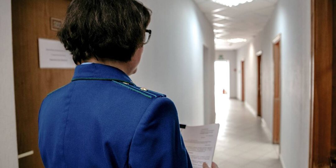 В Якутии за незаконную добычу золота и серебра судят директора компании