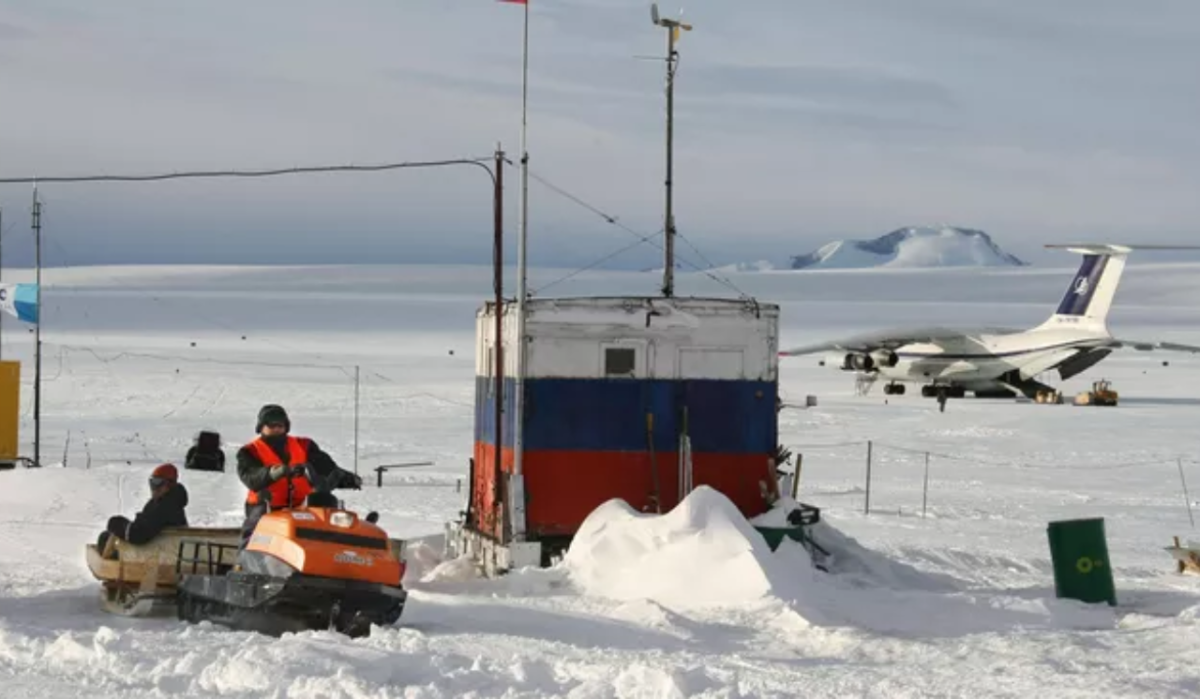     Российская научная станция в Антарктиде. Источник: © РИА Новости Автор фото: Алексей Никольский