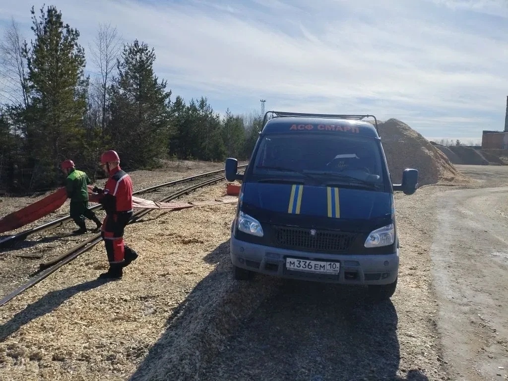    В Выгозере локализовали пятно попавшего в озеро маслаМинистерство природных ресурсов и экологии РК