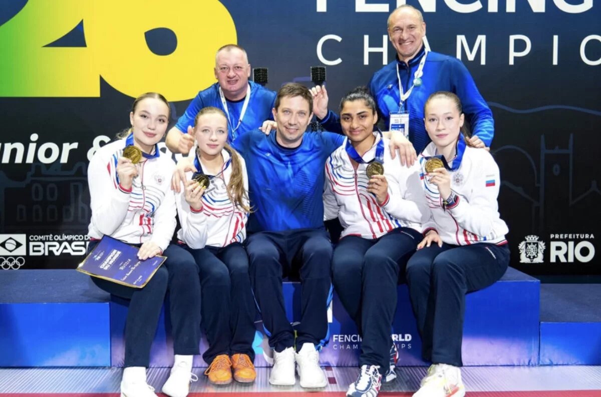    Российские саблистки выиграли юниорский чемпионат мира