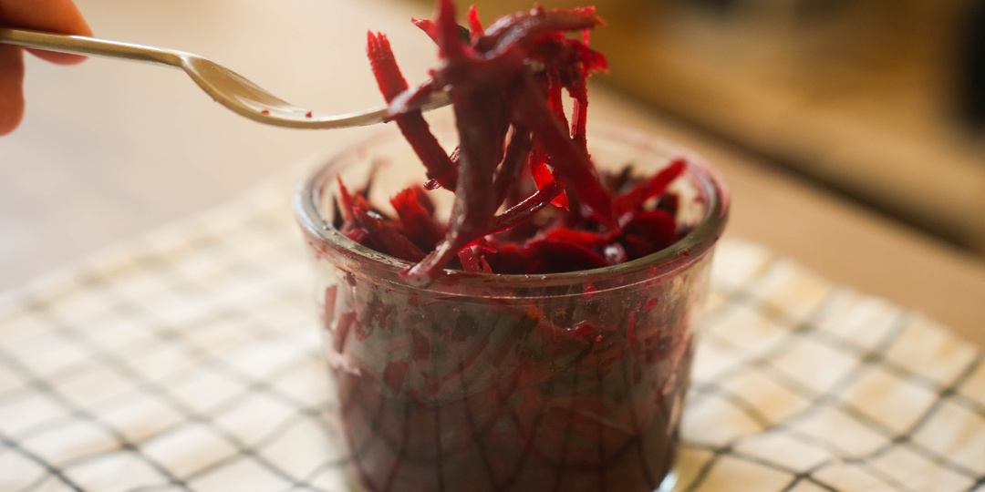 Квашеная свёкла по-корейски: весной в период недостатка витаминов такая закуска особенно полезна