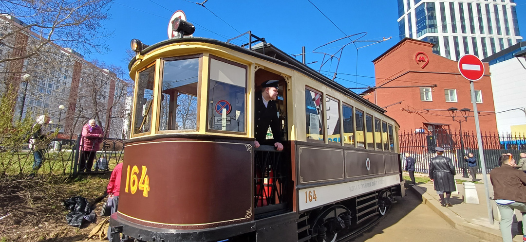 Прокатилась в Москве на нюрнбергском трамвае, которому 120 лет!