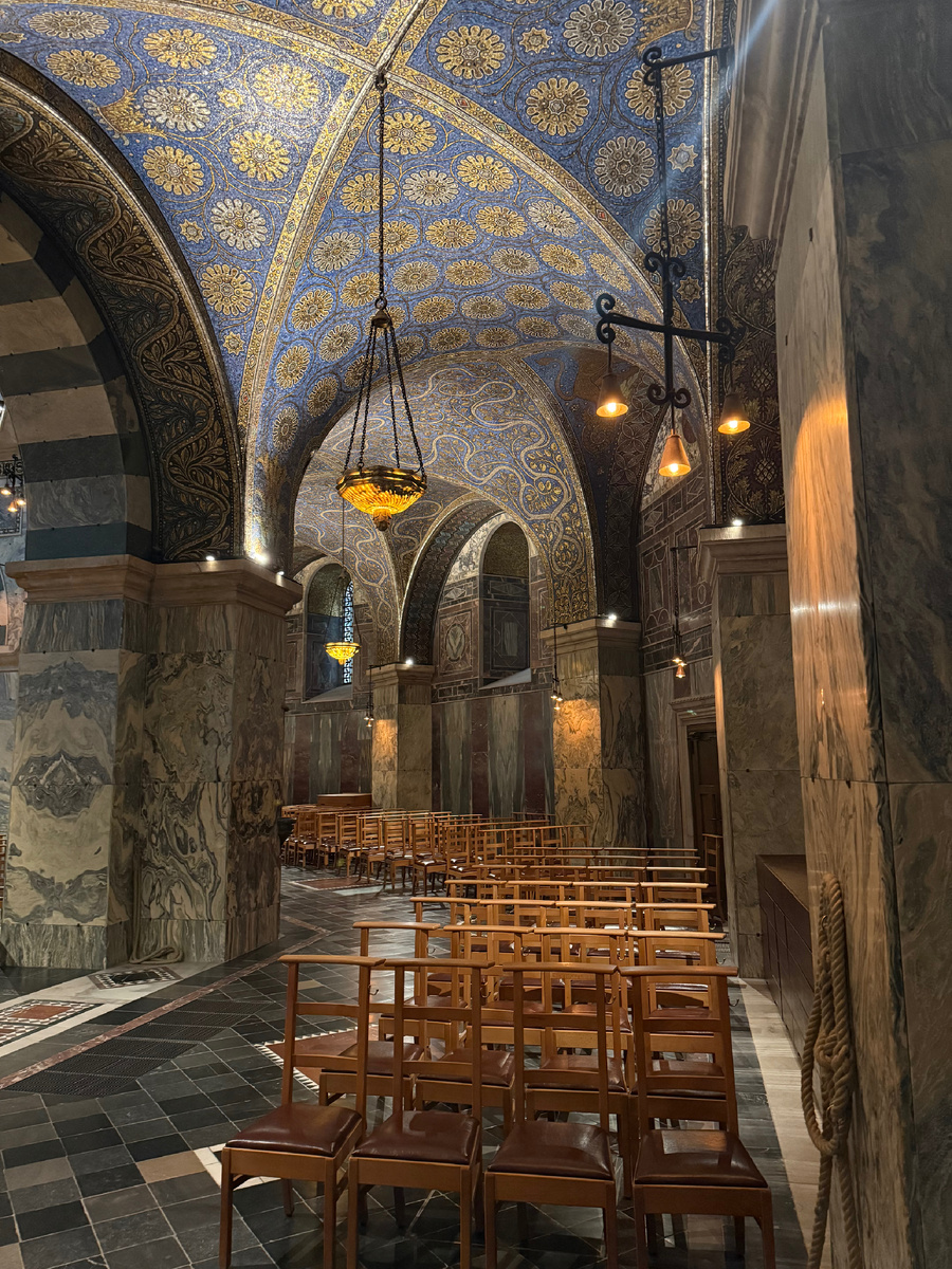 Кафедральный собор Аахена. Фотография из личного архива. 