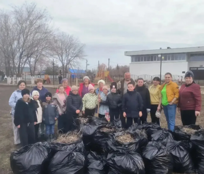 В Энгельсском районе прошел субботник
