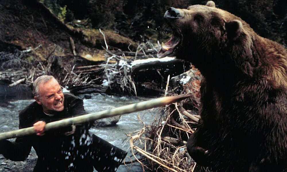 Медведь Барт в фильме «На грани» (1997)