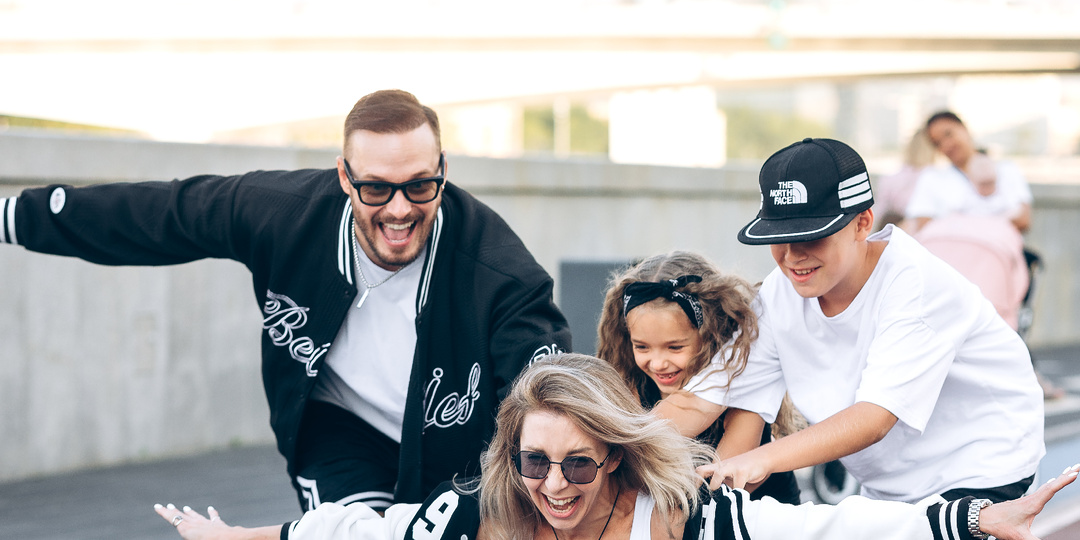 После рождения детей любовь не уходит — она просто меняет форму !