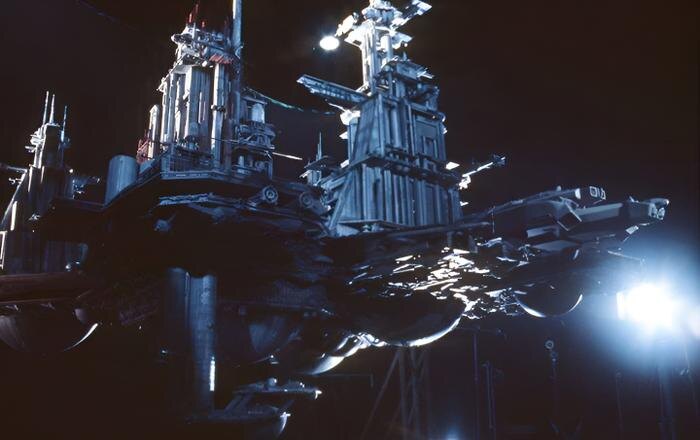 Обложка © Кадр из фильма «Чужой», режиссер Ридли Скотт, сценаристы Дэн О’Бэннон, Рональд Шусетт / Kinopoiskatomic:embed 0
