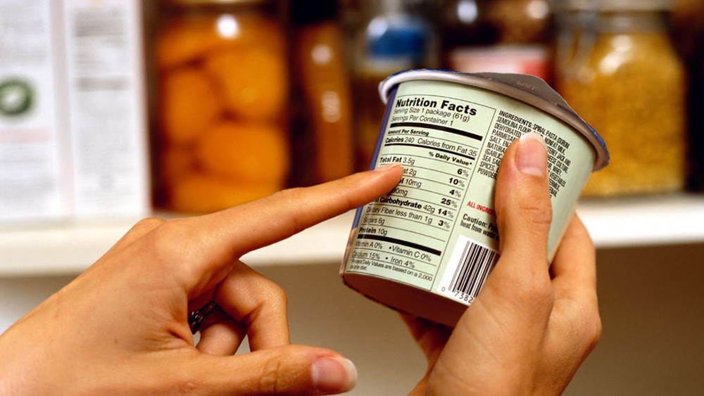 Учимся правильно читать этикетки на продуктах: разбор состава и скрытых добавок