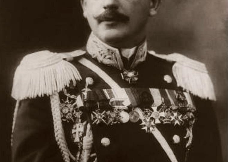 Блюмкин в Париже передаёт, по поручению Дзержинского, графу Игнатьеву письмо матери из Киева. Граф обещает помощь Наталии Палей.