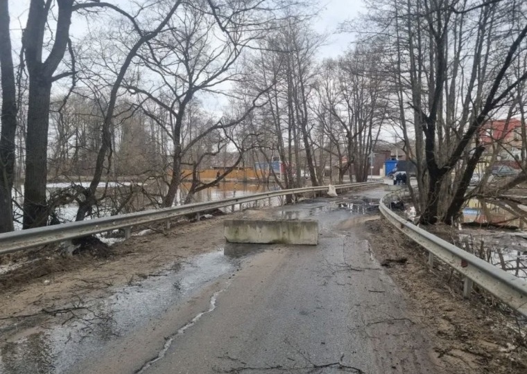 По дороге в д. Мыза в Пролетарском округе из-за паводка временно ограничено движение