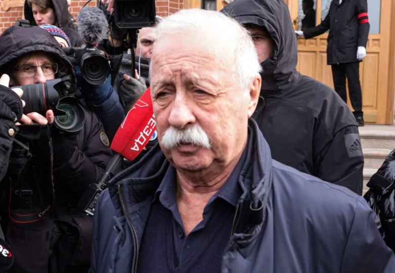 Леонид Якубович прервал молчание после новости о своих богатствах: «Я купил у Пугачевой»